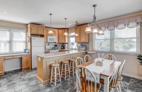 South Beach Haven Casa | Spectacular Holgate summer rental. Available this summer for your vacation pleasure. CALL TODAY!