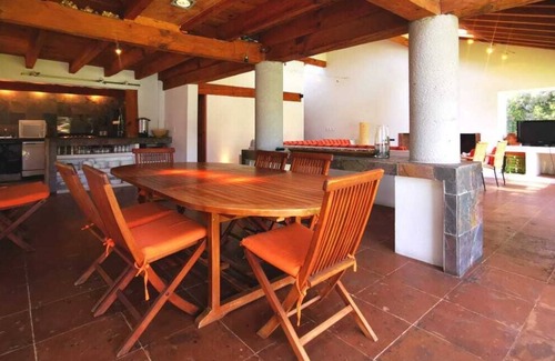 Avándaro Otro | Espectacular casa en Valle con alberca y jacuzzi