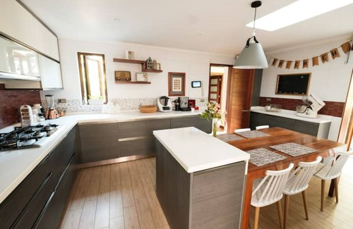 Apoquindo Casa | Espectacular Casa en exclusivo barrio