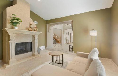 Arrowhead Lakes Casa | Spectacular Lake House Retreat