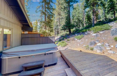 Kings Beach Casa | Spectacular Lakeview Cabin