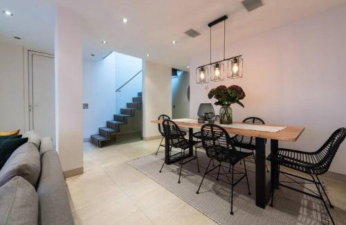 Holland Park Apartamento | Spectacular Mews House in Holland Park