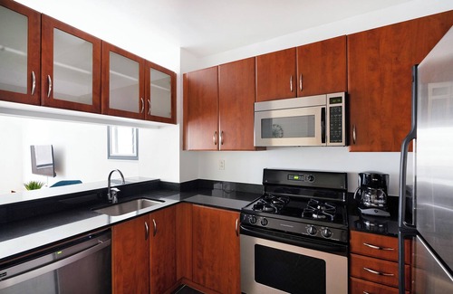 Rose Hill Apartamento | Spectacular Midtown 1 Bed w/ Gym, Rooftop #6173