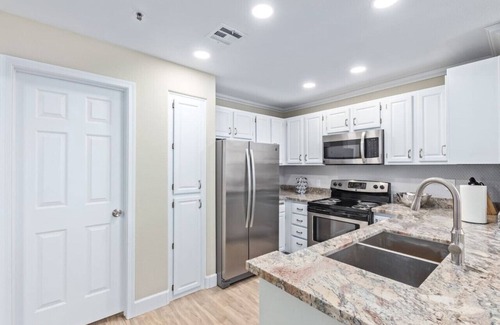 Montana Vistas Condominio | Spectacular New Luxury Listing! Desert Diamond!