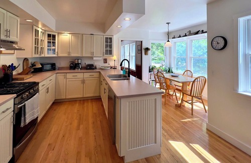 Harpswell Center Casa | Spectacular Oceanfront Estate with Beautiful Sunsets on 8 acres