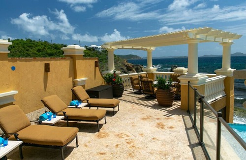 Estate Johns Folly Villa | Espectacular Villa frente al mar 4 BDRM expansiva