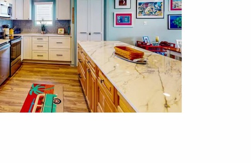 Indian Beach Condominio | Spectacular partial ocean view 2BR 2BA large top floor condo-beachfront complex!