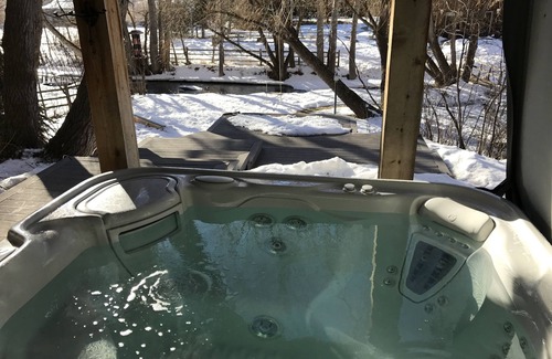 Bozeman Casa | Casa rústica de 4 dormitorios en Sourdough Creek, a solo minutos del centro de Bozeman