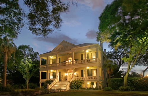 Arsenal Casa | Spectacular Riverwalk Mansion w/ Pool & Spa