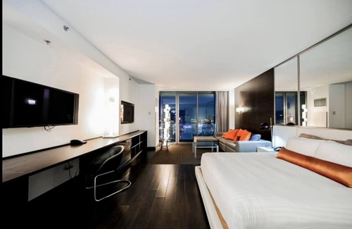 Las Vegas Apartamento | SPECTACULAR STRIP VIEWS OPEN BALCONY NO RESORT FEES
