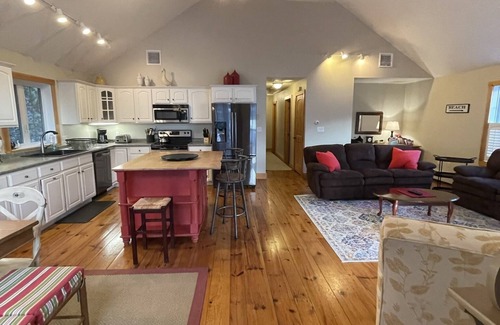 Naples Casa | Spectacular Sunsets and Sandy Beach on Long Lake!