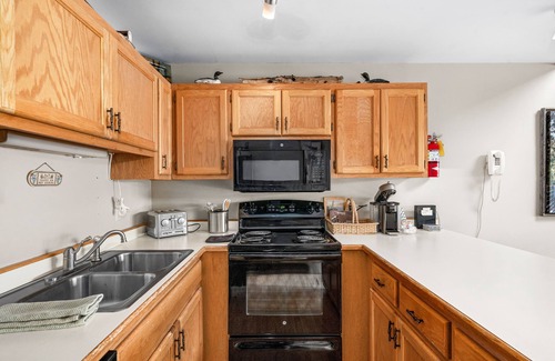 Two Harbors Casa | Spectacular view Lake Superior. Spacious Lakehome on lakeshore, unit #99.