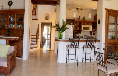Playa Chahué Condominio | DISPONIBLE del 7 de diciembre al 19 de diciembre. Frente al mar, 1 BR, Penthouse de 2 pisos. Vista espectacular