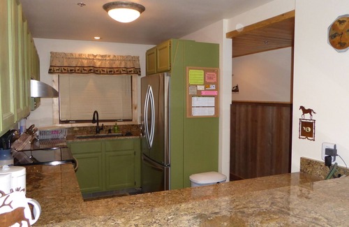 Big Sky Condominio | VISTA ESPECTACULAR de Big Sky-Hot Tub & Fireplace-1/2 Mile en transporte gratuito a Mtn.