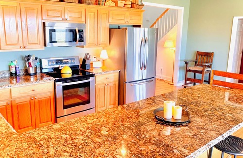 Dahlonega Casa | Spectacular Views-5BR-Hot Tub-Game Rm-TOP Location-dog friendly-near wineries!