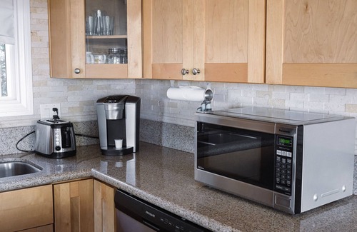 Chula Vista Casa | Spectacular Views and Comfort-Book Now! King Bed!