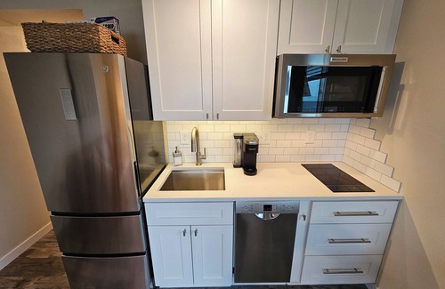 West End Apartamento | Spectacular views! Cozy 1-bed/1-Bath Apartment with WiFi & AC in charming Tacoma