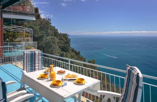 Zoagli Apartamento | Spectacular views, wifi, parking( CITRA 010015-LT-0243 )