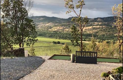 Cloverdale Casa | Spectacular vineyard views