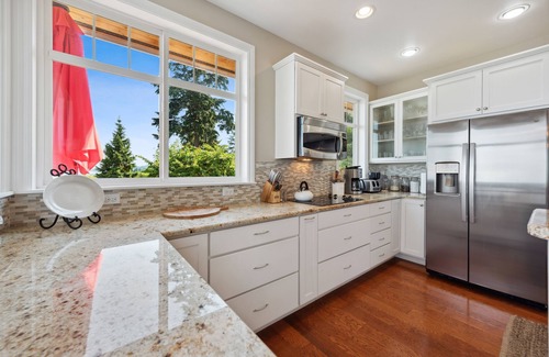 Bainbridge Island Casa | Espectacular casa frente al mar Bainbridge Island. ¡Vistas que quitan el aliento!
