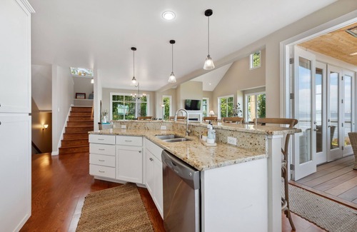 Bainbridge Island Casa | Espectacular casa frente al mar Bainbridge Island. ¡Vistas que quitan el aliento!