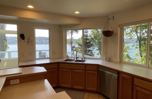 Vashon Island Casa | Spectacular Waterfront Refuge