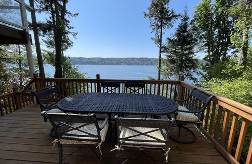 Vashon Island Casa | Spectacular Waterfront Refuge