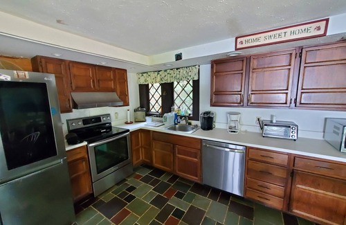 Laconia Casa | Spectacular Winnipesaukee Waterfront, Amazing Lake and Mountain Views, Huge Deck