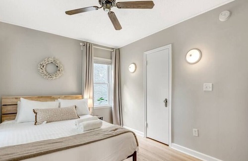 Midway Casa | Spectacular Zenful 4BR Home/Free WiFi/Location!