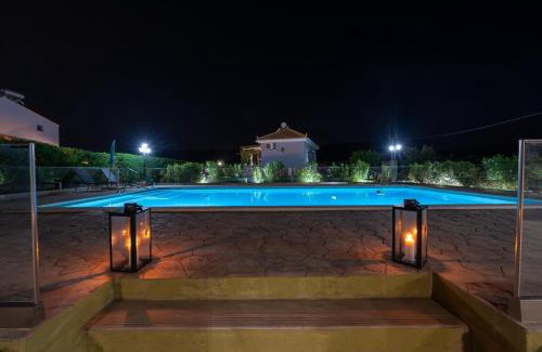 Gythio Casa | Spedion Villa - Near to sea with heated swimming pool