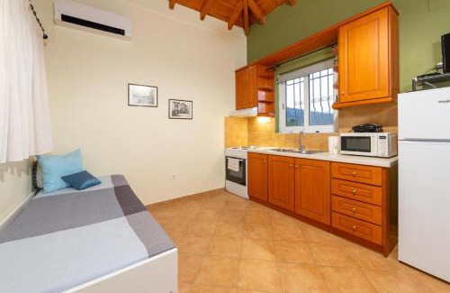 Gythio Casa | Spedion Villa - Near to sea with heated swimming pool