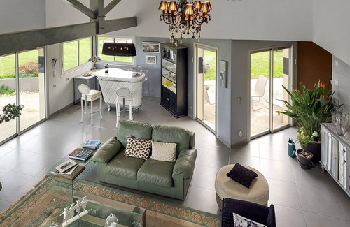 Sainte-Croix-Du-Mont Casa | Spend a peaceful holiday in this holiday home in relaxed surroundings.
