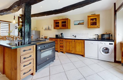 La Boussac Casa | Spend a relaxing time in an ideal location for outdoor activities.