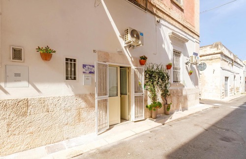 Bisceglie Apartamento | Spend a relaxing vacation in the center of Bisceglie in this beautiful apartment.