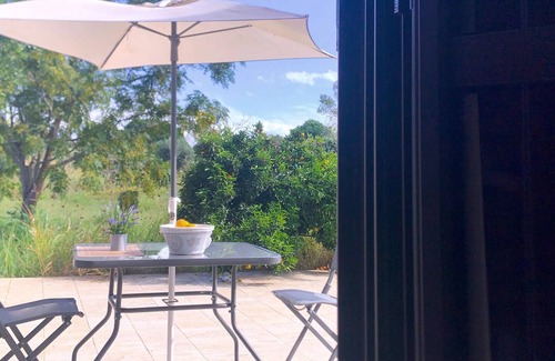 Gizzeria Apartamento | Spend a relaxing vacation in this charming vacation apartment very close to the beach.