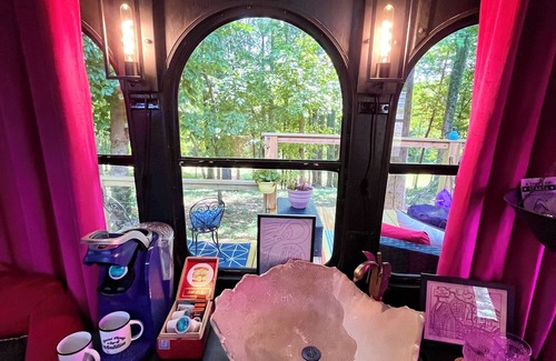 Doyle Casa | Spend an evening w Trolley Parton! #LOVE #TNStateParks #OutdoorMovieNights#Rest