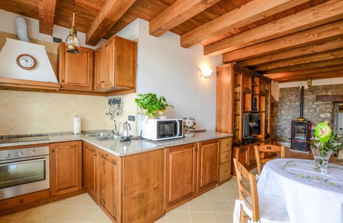 Comano Casa | Spend an unforgettable vacation in this vacation home.