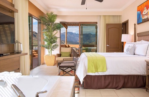 Loreto Complejo | Spend Christmas at Villa Del Palmar in Luxurious 3 Bedroom Penthouse Suite!