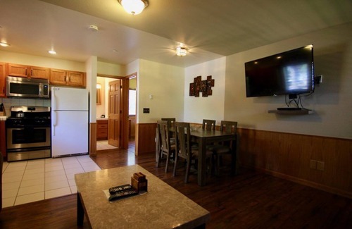 Kings Beach Complejo | Spend Thanksgiving at Lake Tahoe North Shore at a Charming 2-bedroom resort