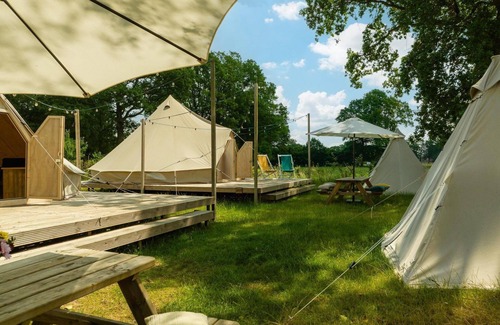 Notter Cabina | Spend the night in a cozy bell tent overlooking the meadows!