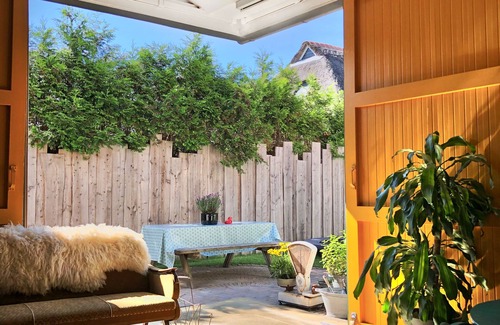 Zuideinde Casa | Spend the night in the heart of Giethoorn on the village canal