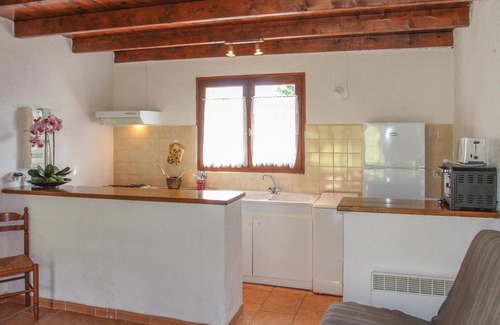 Saint-Julien-de-Peyrolas Casa | Alojamiento de 1 habitaciones en St. Julien de Peyrolas