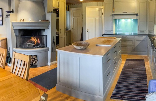 Risor Casa | Alojamiento de 4 habitaciones en Risør
