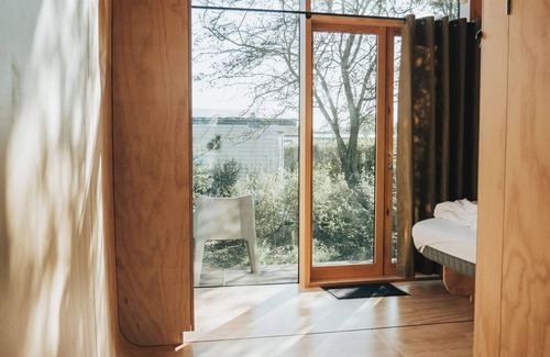 Ouddorp Chalet De Esquí | Spending the night in a Wikkelhouse: a sustainable stay to remember!