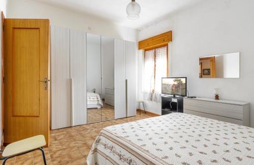 Buggerru Apartamento | Spiaggia di Buggerru-Roomy Apartment with Balcony!