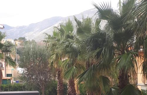 Ceriale Apartamento | Spiaggia Serena - con giardino e box a 10 mt dal mare