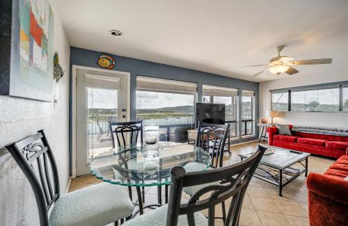 Briarcliff Apartamento | Spicewood Condo on The South Shore of Lake Travis!