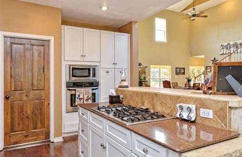 Pedernales Canyon Ranch Casa | Fabulosa casa espaciosa en Creek-Relax en Hill Country con Texas Bluebonnets