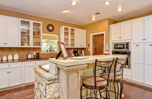 Pedernales Canyon Ranch Casa | Fabulosa casa espaciosa en Creek-Relax en Hill Country con Texas Bluebonnets