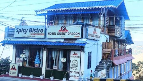 Darjeeling Casa | Spicy Bristo, Silent Dragon Inn